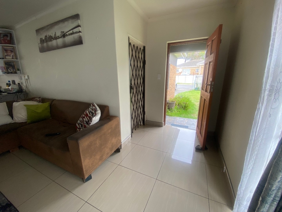 To Let 4 Bedroom Property for Rent in Gonubie Eastern Cape